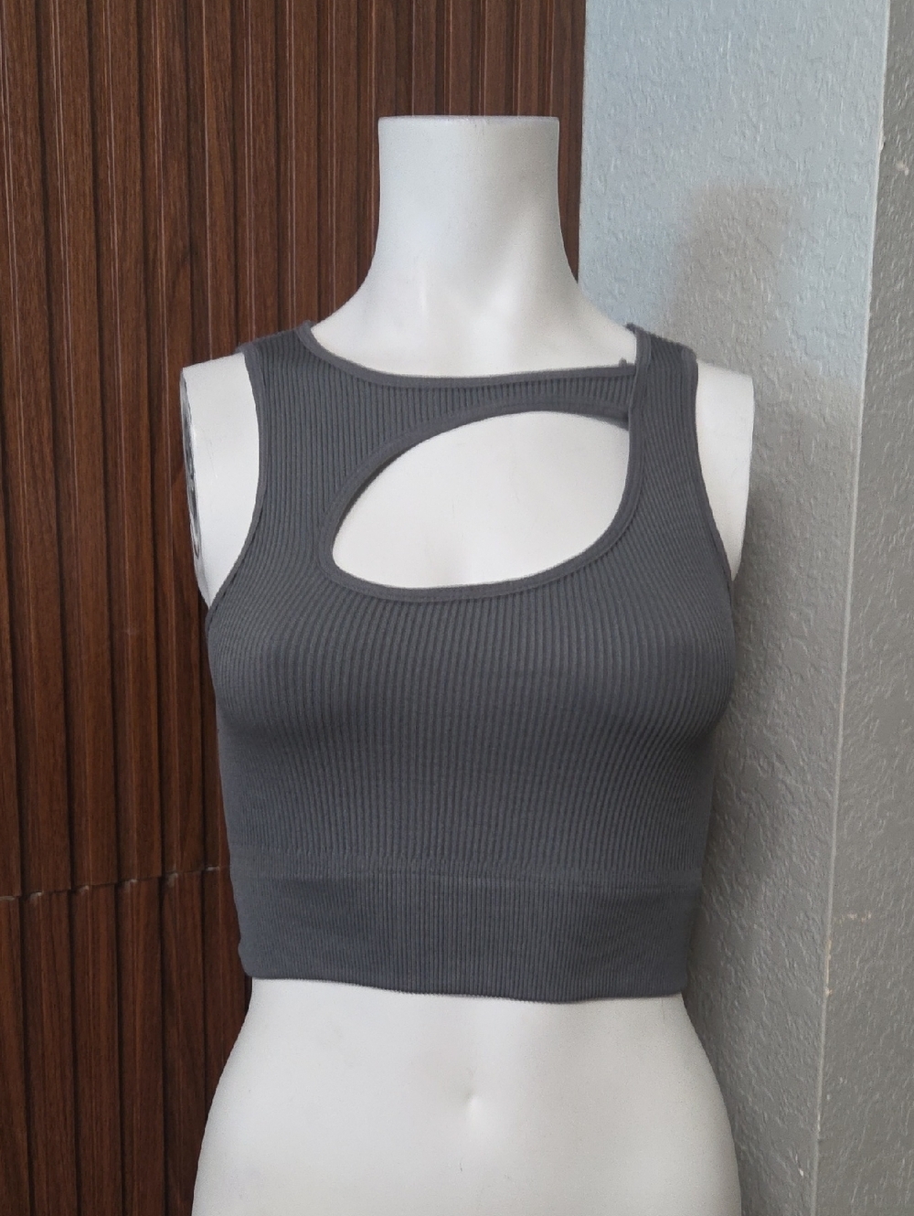 Cutout Ribbed Crop Tank Top - Gray